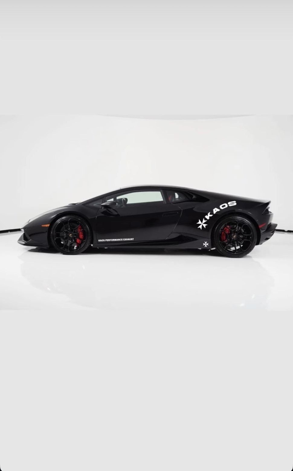 Lamborghini Aventador vinyl install at HD Garage